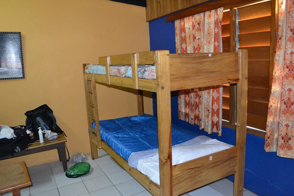 Ratu Kini Backpackers And Dive Resort Mana Island Rum bild