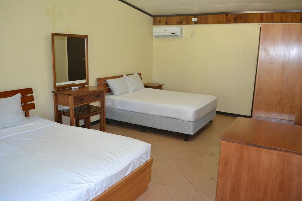 Ratu Kini Backpackers And Dive Resort Mana Island Rum bild