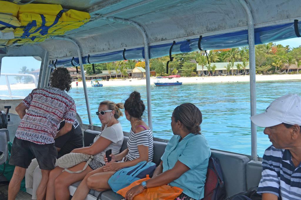 Ratu Kini Backpackers And Dive Resort Mana Island Exteriör bild